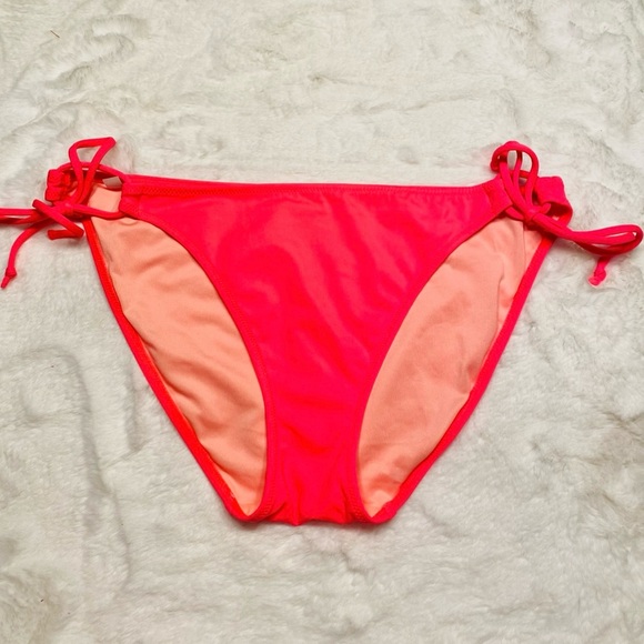 Victoria’s Secret “The Bow” String Side Tie Bikini Bottom Only Swimsuit Size Med - Picture 9 of 10